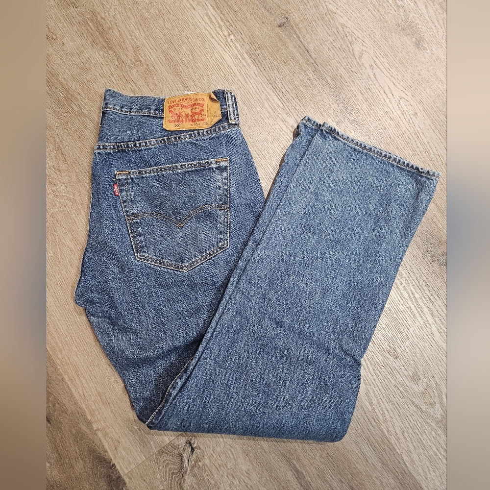 501 Levi's Men's Classic Straight Blue Jeans